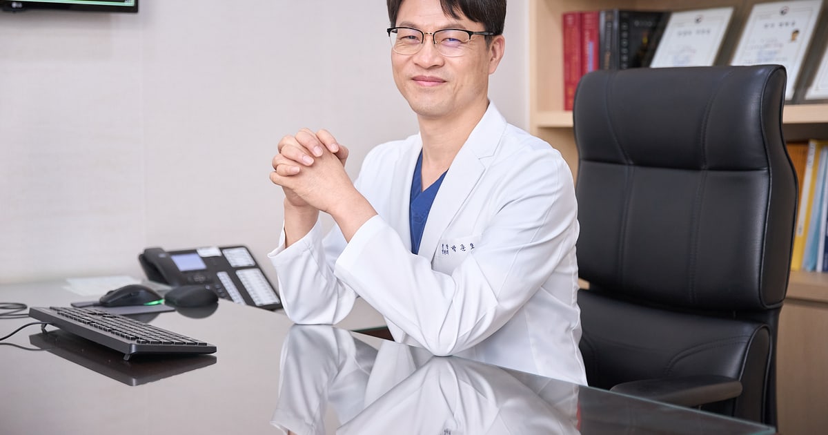 원장실의 박준호 대표원장